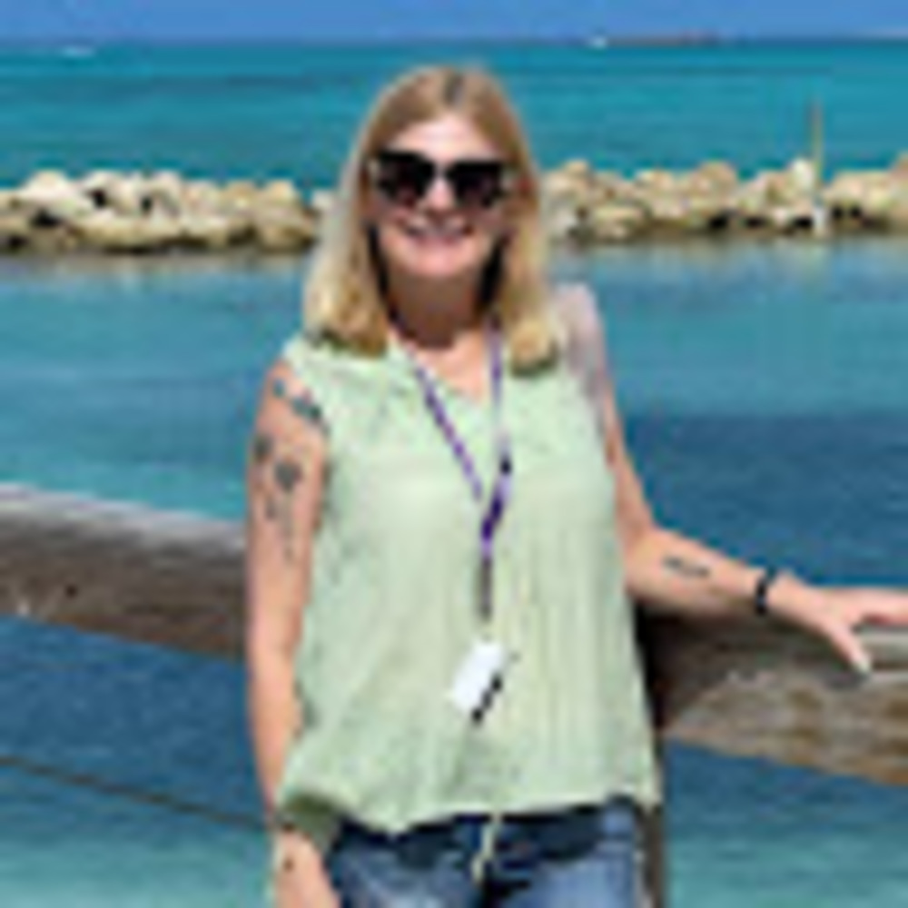 Meet your Posher, Danielle